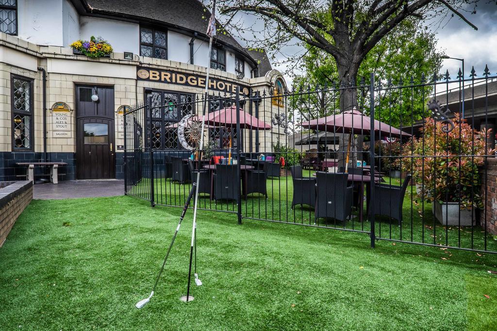 Bridge Hotel Greenford  Dış mekan fotoğraf