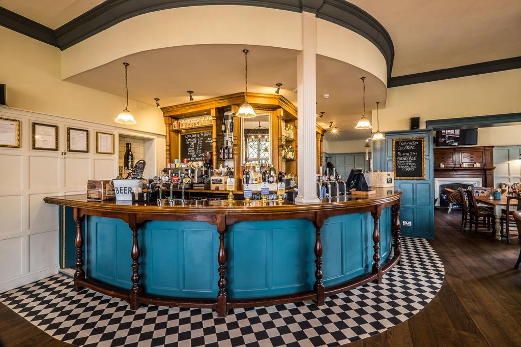 Bridge Hotel Greenford  Dış mekan fotoğraf
