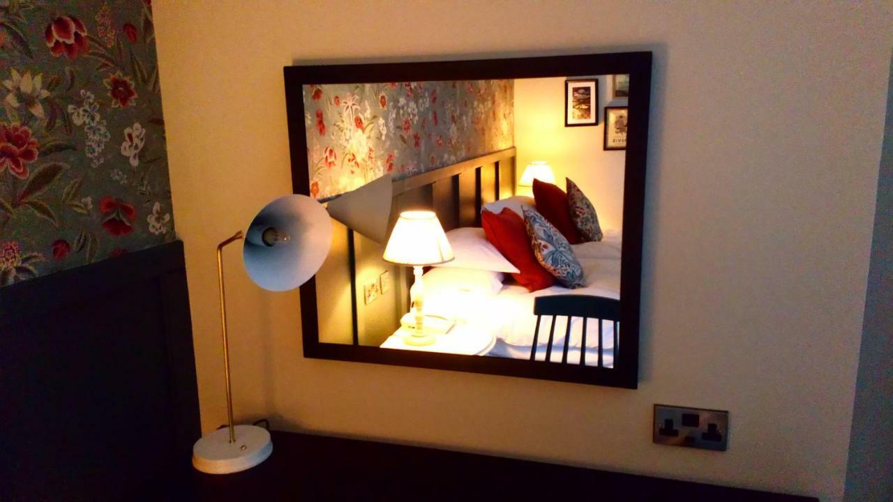 Bridge Hotel Greenford  Dış mekan fotoğraf
