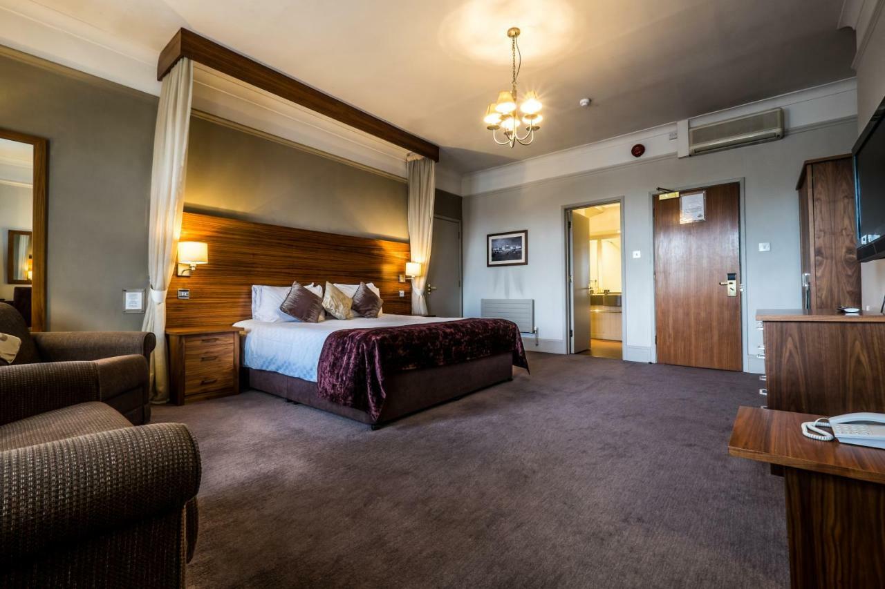 Bridge Hotel Greenford  Dış mekan fotoğraf