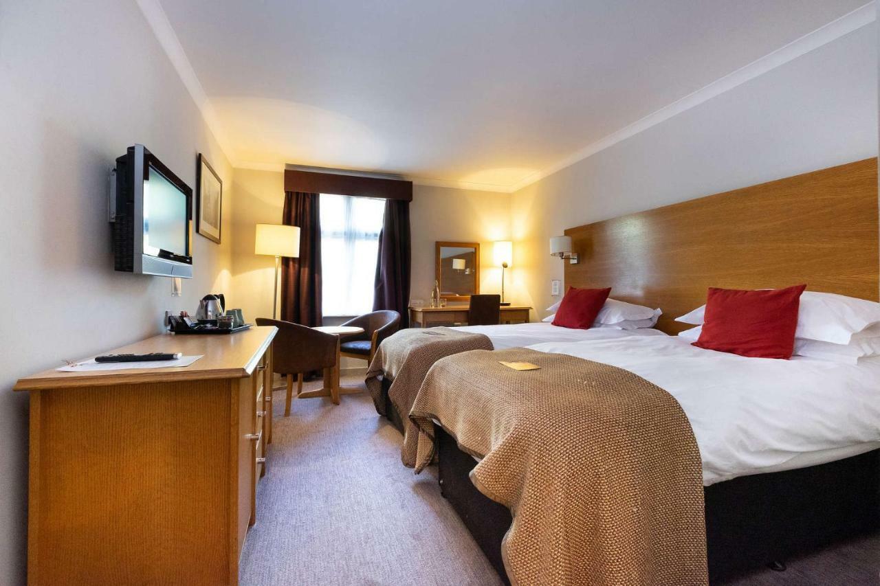 Bridge Hotel Greenford  Dış mekan fotoğraf