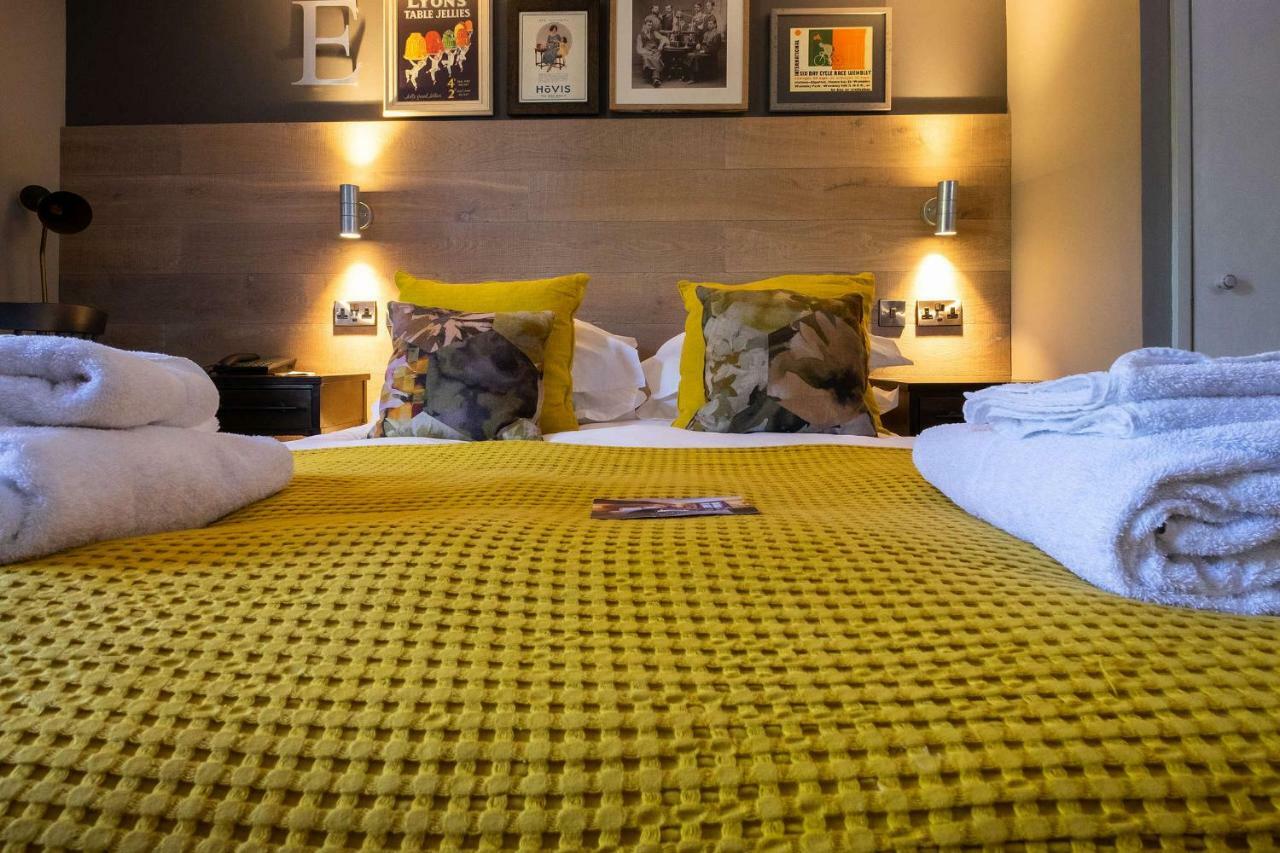 Bridge Hotel Greenford  Dış mekan fotoğraf