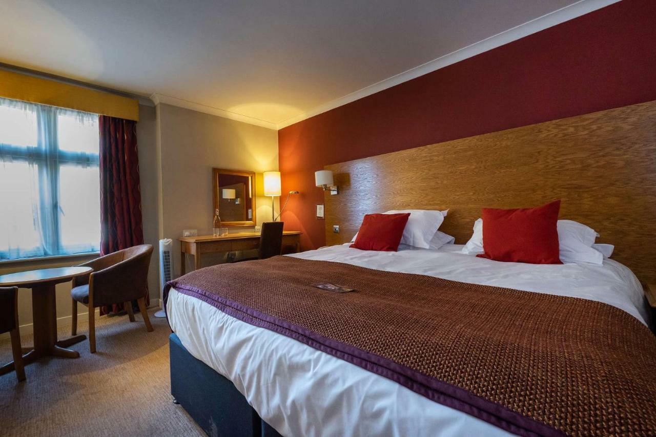 Bridge Hotel Greenford  Dış mekan fotoğraf
