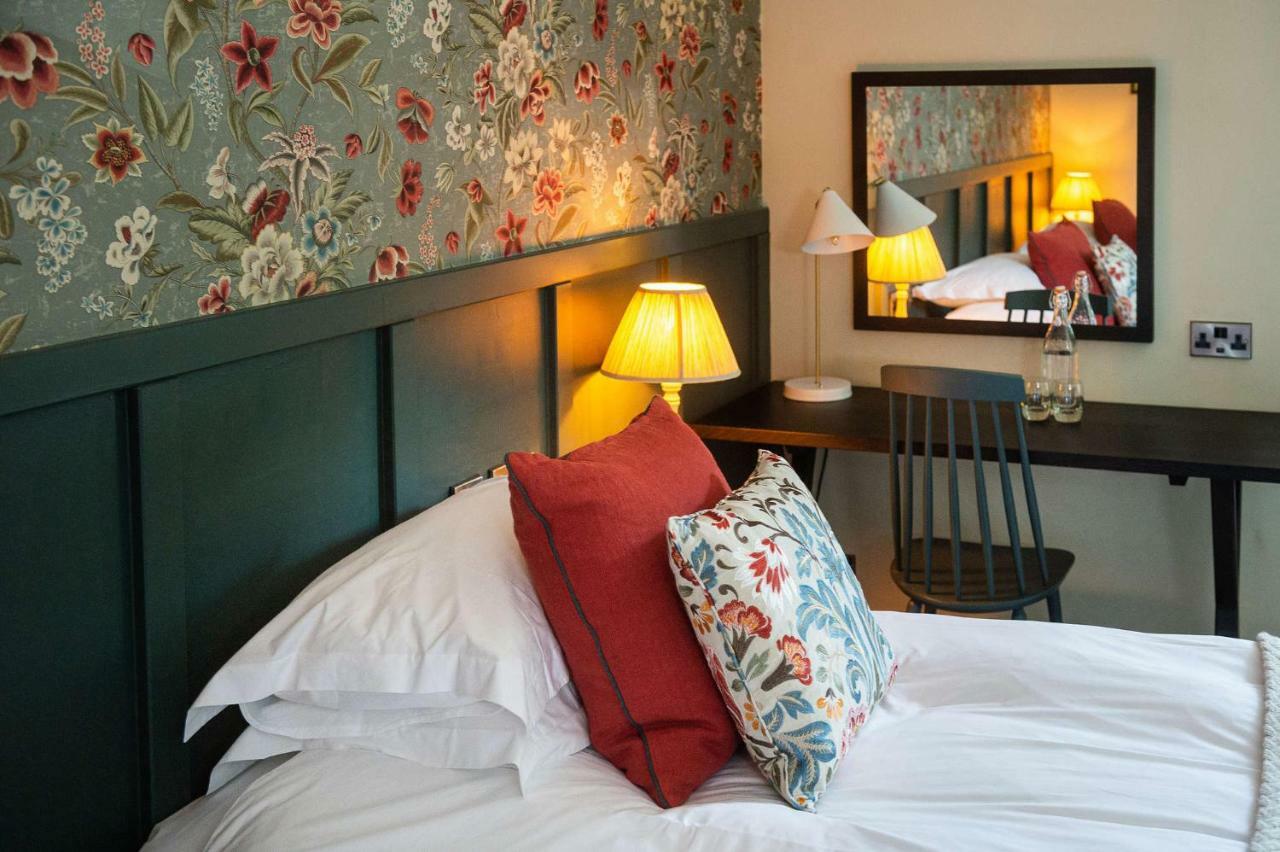 Bridge Hotel Greenford  Dış mekan fotoğraf