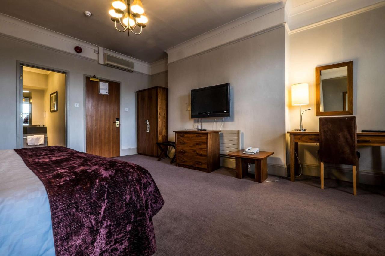 Bridge Hotel Greenford  Dış mekan fotoğraf